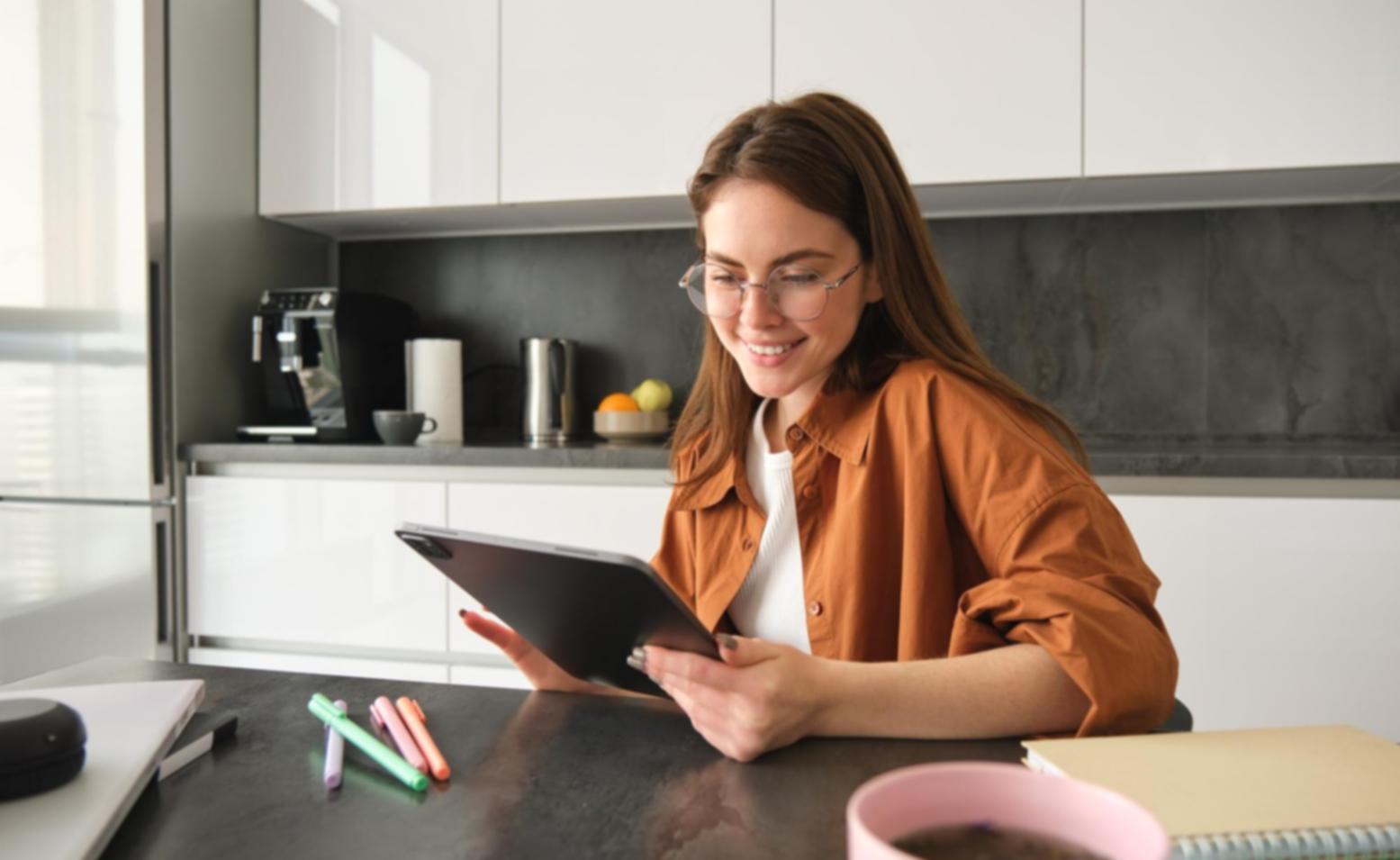Ambiente sereno per la meditazione con elementi naturali